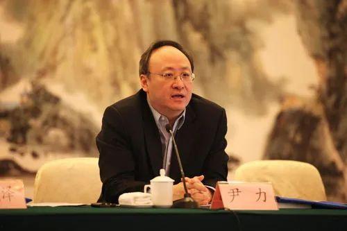 尹力背景资料,从基层干部到省部级领导,砥砺前行的人生轨迹 第2张 尹力背景资料,从基层干部到省部级领导,砥砺前行的人生轨迹 第2张