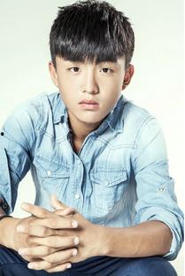 演员郑伟在读大学,从大学生到璀璨明星的蜕变之路  第2张