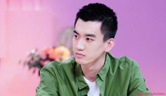 李超个人资料老婆,揭秘他与爱妻的甜蜜时光  第2张